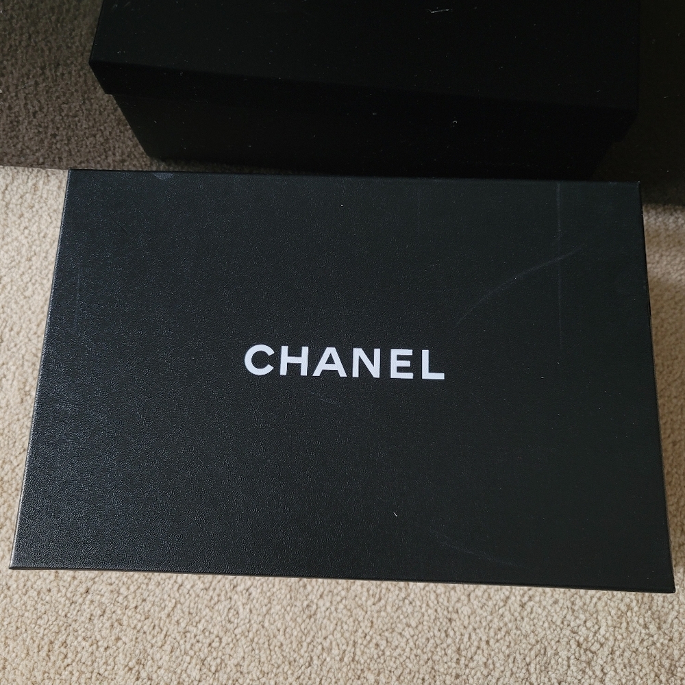 Chanel box
